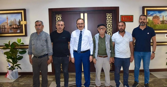 Siirt Yaş Meyve ve Sebze Komisyoncuları Derneğinden Vali Kızılkaya’ya  Hayırlı Olsun Ziyareti