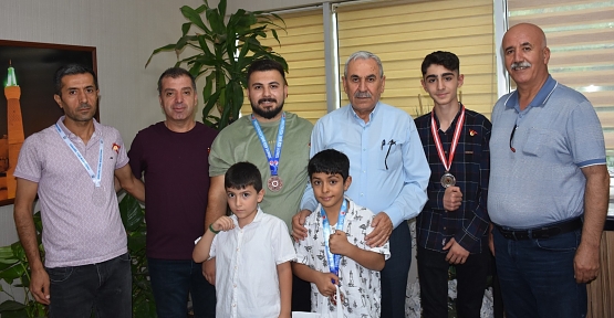 Siirt Belediyesi Başarılı Sporcuları Altınla Ödüllendirdi