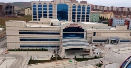 Siirt Eğitim ve Araştırma Hastanesinde, V-NOTES Tekniğiyle Kapalı Yöntem İle Rahim Sarkması Ameliyatı Yapıldı