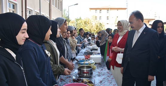 Siirt’te Filistin Yararına Düzenlenen Kermes Yoğun İlgi Gördü