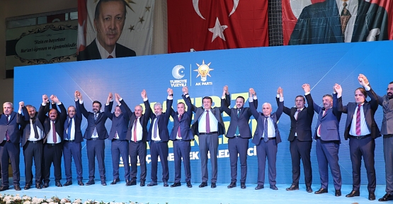 AK Parti Belediye Başkan Adaylarını Tanıttı