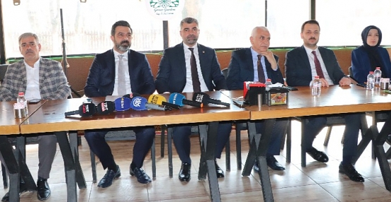 AK Parti Siirt Belediye Başkan Adayı Av.Ekrem Olğaç, Gazetecilere Projelerini Anlattı