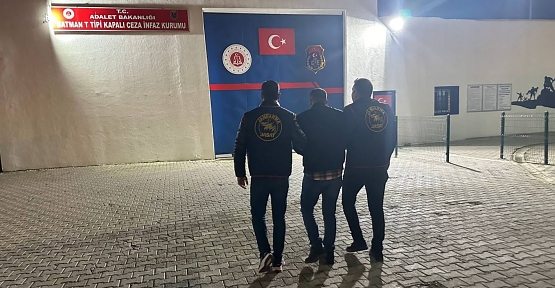 SİİRT’TE (45) YIL KESİNLEŞMİŞ HAPİS CEZASI BULUNAN ŞAHIS YAKALANARAK TUTUKLANDI