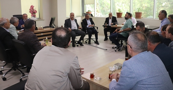 AK Parti Belediye Meclis Üyelerine Belediye Eş Başkanı Mehmet Kaysi İadeyi Ziyarette Bulundu