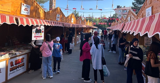 Siirt Geleneksel 9. Kitap Fuarı Renkli Görüntülere Sahne Olmaya Devam Ediyor