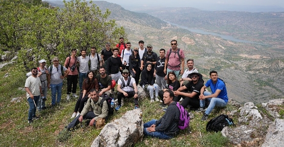 Siirt Üniversitesi Arama Kurtarma Takımı Doğada Arama Kurtarma Eğitimi ve Doğada Yürüyüş Etkinliği Yaptı