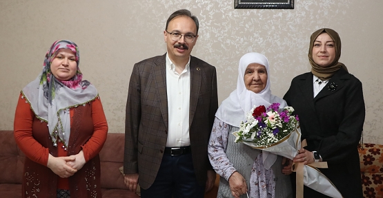 Vali Kızılkaya ve Eşi Nurten Kızılkaya, Şehit Ailelerini Anneler Gününde Yalnız Bırakmadı