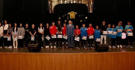 Siirt’te 2023-2024 Eğitim-Öğretim Yılı Sene Sonu Kapanış Programı Düzenlendi