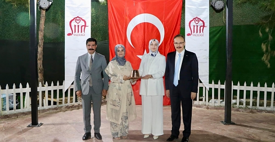 Vali Kızılkaya,Tayini Çıkan Mülki İdare Amirleri Onuruna Veda Yemeği Düzenledi