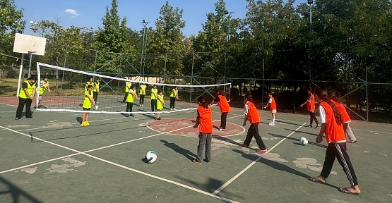 Siirt Belediyesi'nin Yaz Spor Kursları Çocukların Gelişimine Katkı Sağlıyor