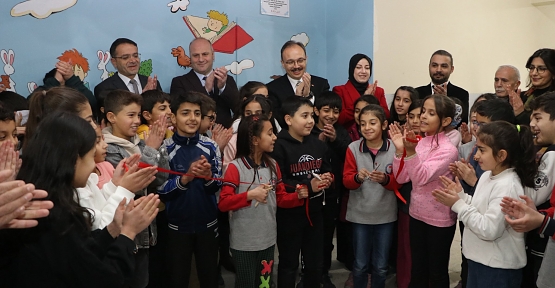 Vali Kızılkaya, Çevik Esin Temel İlkokulu’nda Zenginleştirilmiş Kütüphanenin Açılışını Yaptı