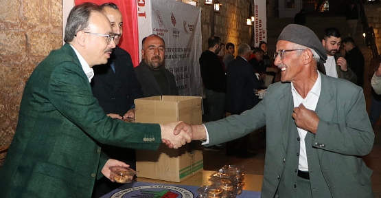 Vali Dr. Kemal Kızılkaya Kadir Gecesi’nde Vatandaşlarla Buluştu