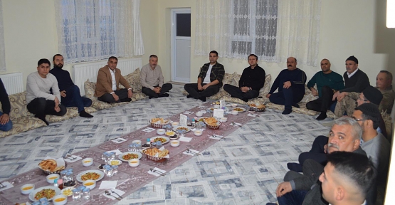 Baykan Kaymakamı Fatih Özcan, Ramazan’ın İlk İftarını Şehit Ailesiyle Açtı