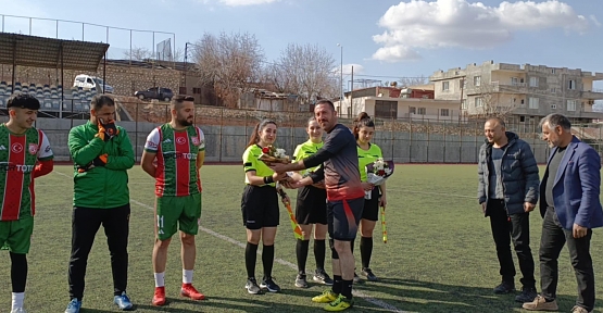 ERUH SPOR’DAN BAYAN HAKEMLERE ANLAMLI JEST