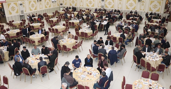 Siirt Müteahhitler ve İş Adamları Derneği Yönetiminden İftar Yemeği
