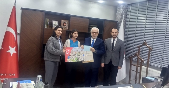 Siirt’te 18 Mart Çanakkale Zaferi Konulu Resim Yarışmasında Başarılı Öğrenciler Ödüllendirildi
