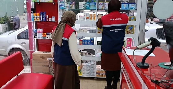Siirt’te Gıda Kontrol Ekiplerinden Eczane Denetimi