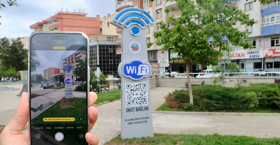 Siirt Belediyesi’nden Dijital Hizmet: 15 Temmuz Demokrasi Meydanı’nda Ücretsiz Wi-Fi!
