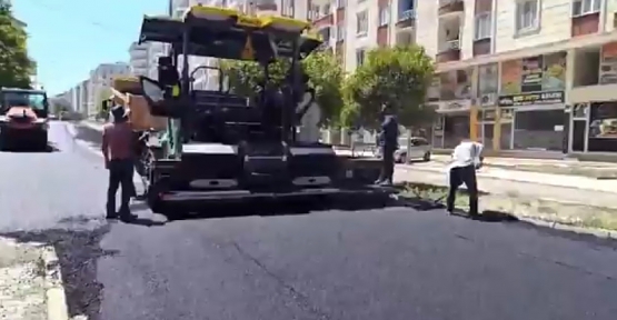 Siirt’te Asfalt Mesaisi Hız Kesmeden Devam Ediyor