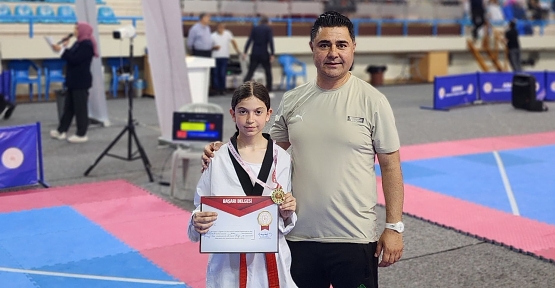 Menessa Ensarioğlu, Yıldızlar Türkiye Taekwondo Şampiyonu Oldu