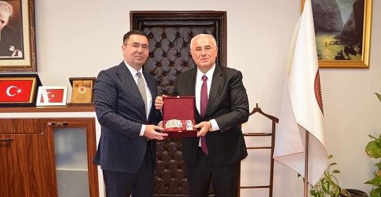 Yargıtay Onursal Başkanı ve Kamu Başdenetçisi Mehmet Akarca Siirt Adliyesini Ziyaret Etti