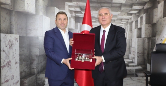 Kamu Başdenetçisi ve Yargıtay Onursal Başkanı Mehmet Akarca’dan Siirt TSO’ya Ziyaret