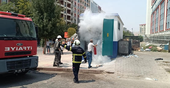 Siirt’te Elektrik Trafosu Alev Aldı: İtfaiyenin Zamanında Müdahalesi Faciayı Önledi