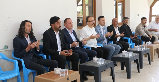 VALİ KIZILKAYA’DAN DÜNDAR AİLESİNE TAZİYE ZİYARETİ