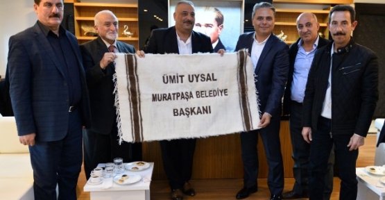 Antalya Siirt Vakfı Başkanı Göncü, Muratpaşa Belediye Başkanı Uysal'ı Ziyaret Etti