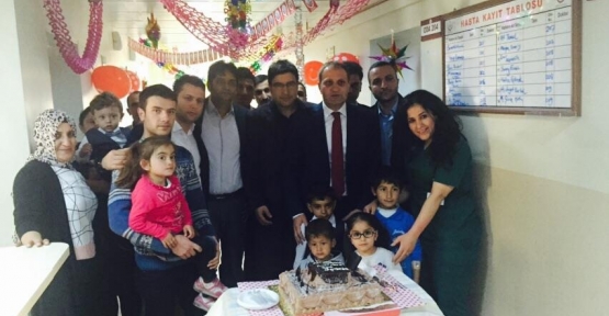 Başkan Özcan, Hastanede Yatan Çocukları Ziyaret Etti