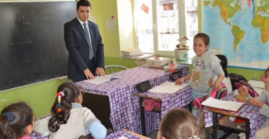 Baykan Kaymakamı Kocabey, Okul ve Köy Gezilerine Devam Ediyor