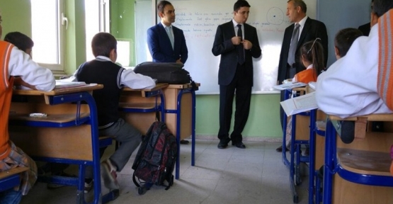 Baykan Kaymakamı Mehmet Kocabey, Arınç İlk ve Ortaokulunu Ziyaret Etti