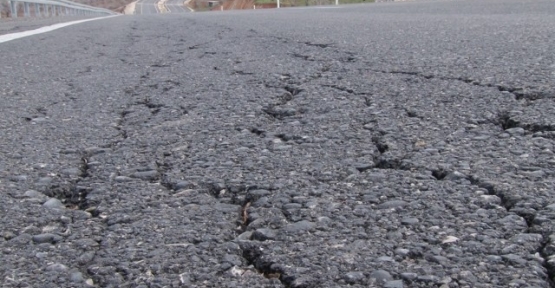 ÇEVRE YOLU ŞİMDİDEN ÇÖKTÜ