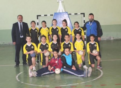 Kurtalan Ekspres Gençlik Spor Kulübü Bayan Hentbol Takımı Çeyrek Finalde