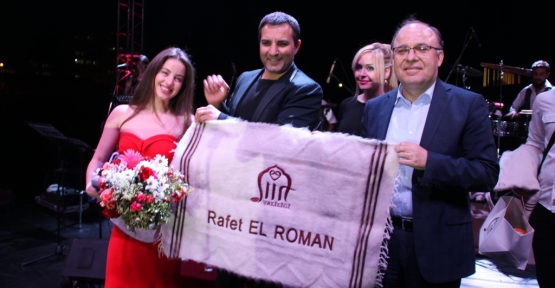 Rafet El Roman ve Ezo Konserinde İzdiham Yaşandı