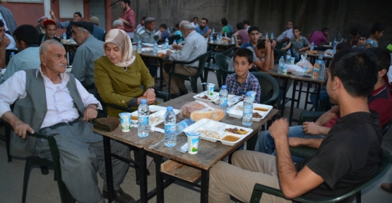 Ramazan Ayının İlk İftar Yemeği Belediyeden