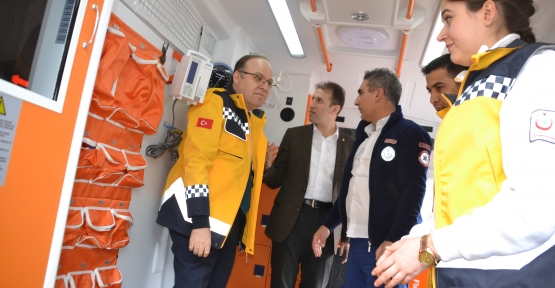 8 AMBULANS, DÜZENLENEN TÖRENLE HİZMET VERMEYE BAŞLADI‏