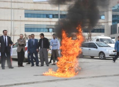 Siirt Devlet Hastanesi'nde Deprem ve Yangın Tatbikatı