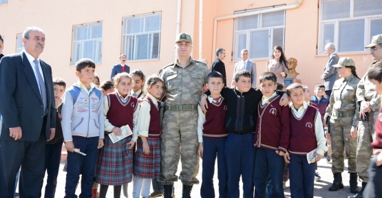 Siirt İl Jandarma Komutanlığından, Öğrencilere Uygulamalı Trafik Eğitimi