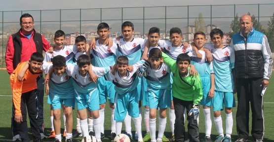 SİVAS'TA ALPARSLAN ORTAOKULU RÜZGARI ESTİ