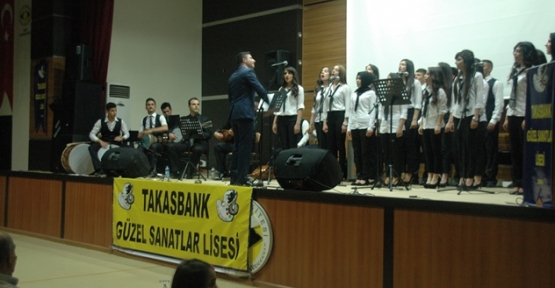 Takasbank Güzel Sanatlar Lisesi’nden Üç Dilli Konser
