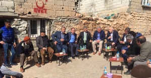 AK Parti Teşkilatı Köy Gezilerinde 'Evet' İçin Destek İstiyor