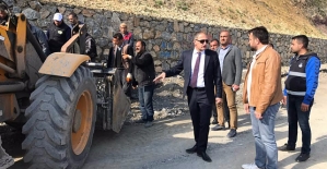 Pervari Belediye Başkanı Özcan, Üst Yapı Çalışmalarını Denetledi