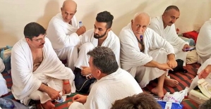 Milletvekilimiz Yasin Aktay, Arafat'ta Siirtli Hacılarla Buluştu