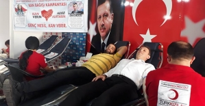 AK Parti'den Katledilen "Aybüke" ve "Necmettin" Öğretmen Anısına Kan Bağışı