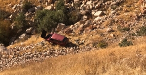 Eruh'ta Şarampole Yuvarlanan Araçta 2 Kişi Yaralandı