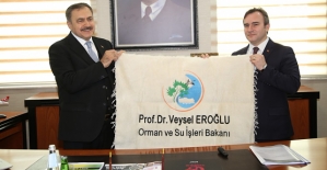 Orman ve Su İşleri Bakanı Veysel Eroğlu, Siirt Belediyesini Ziyaret Etti