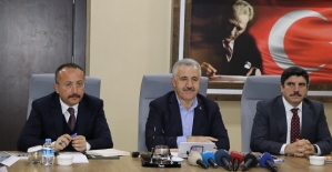 Bakan Arslan, Düzenlediği Basın Toplantısında Başkan Özcan’a Yol Müjdesini Verdi