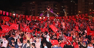 15 Temmuz Demokrasi Etkinliklerine Binlerce Kişi Katıldı