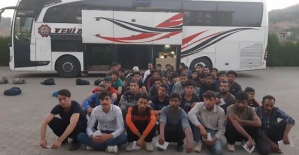 Yolcu Otobüsünde 50 Göçmen Yakalandı